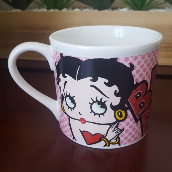 **SOLD** Betty Boop Ceramic Mug - Picture 2 of 8